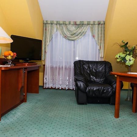 Hotel Rebajlo Piła Eksteriør billede