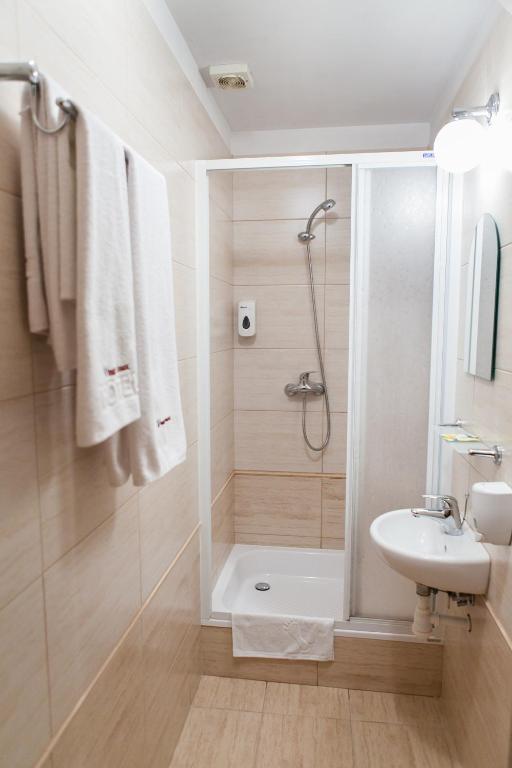 Hotel Rebajlo Piła Eksteriør billede